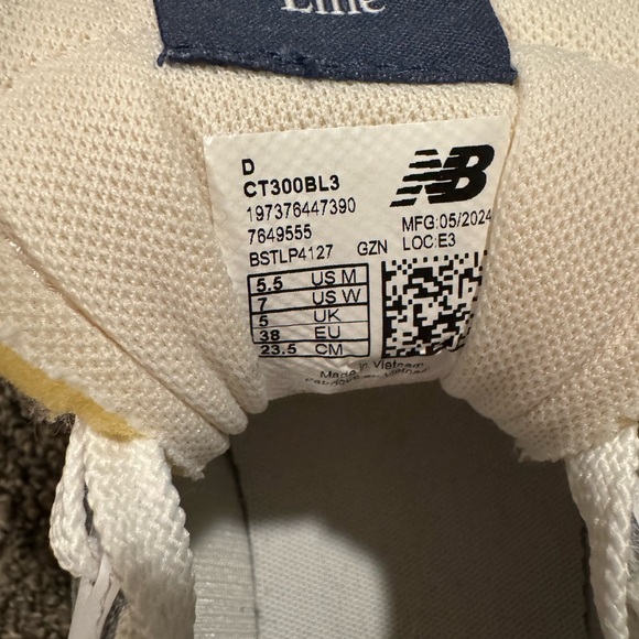 New Balance - Picture 4 of 6